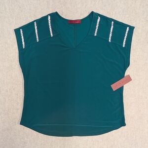 *NWT Emerald Green Fancy Top With Rhinstone Detail Size Women's 1X
